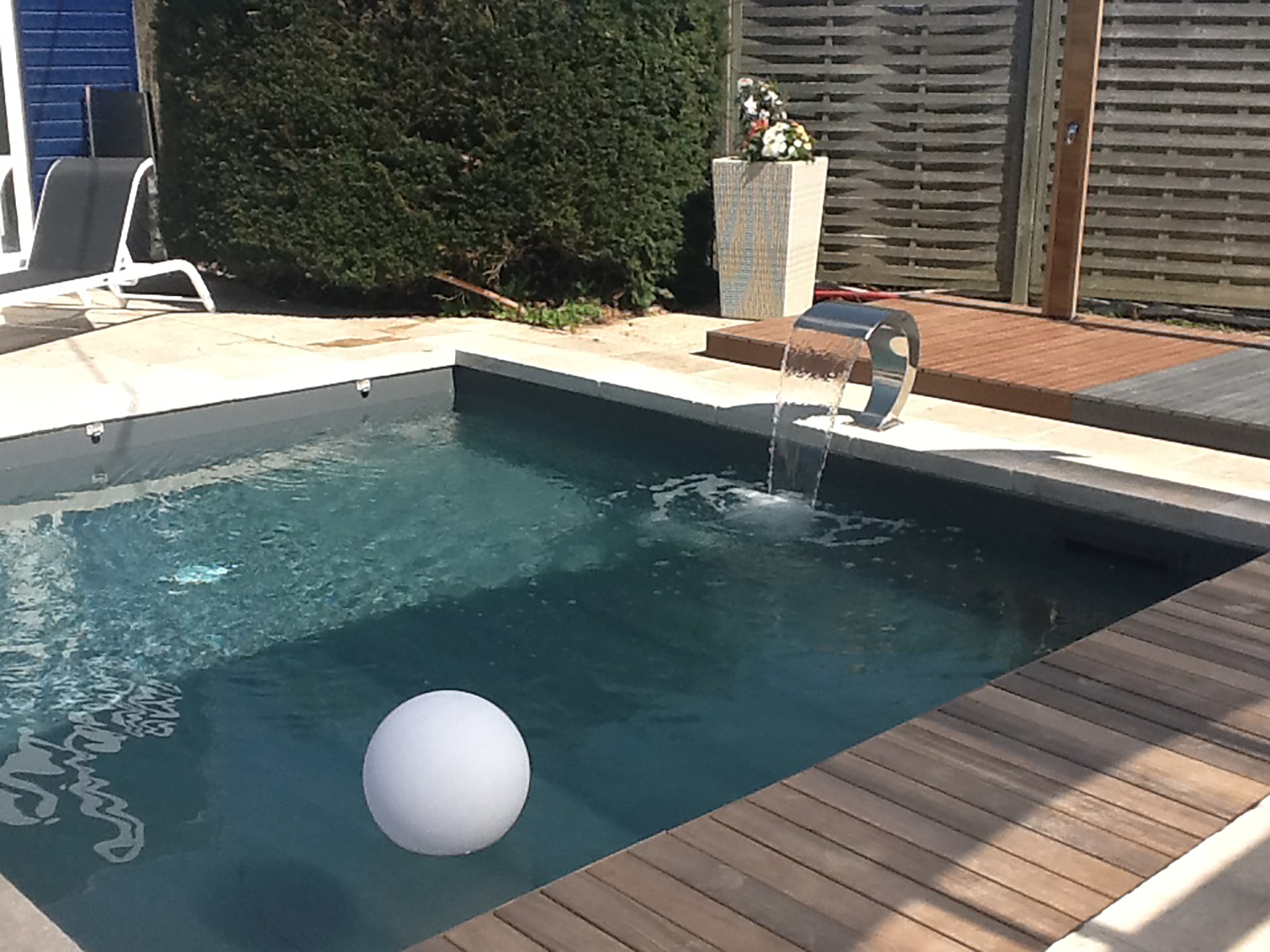 Mini-piscine pour petit espace extérieur