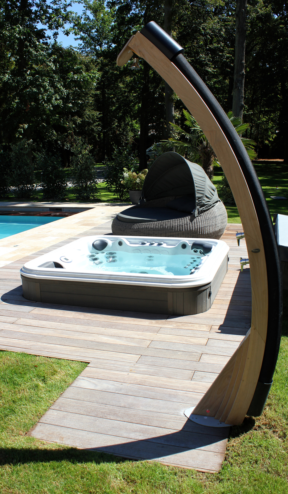 Spa et Jacuzzi : votre constructeur dans la Seine-et-Marne